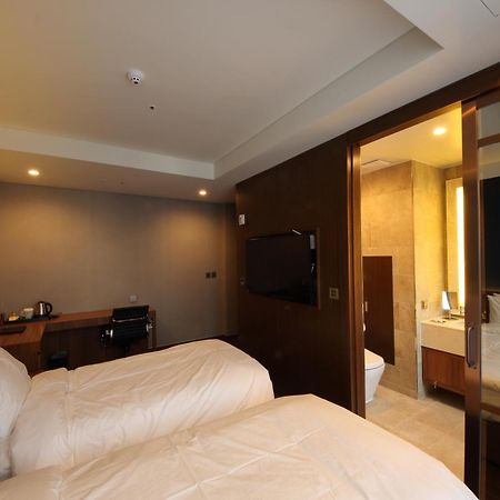 Benikea The H Hotel Hwaseong Стая снимка