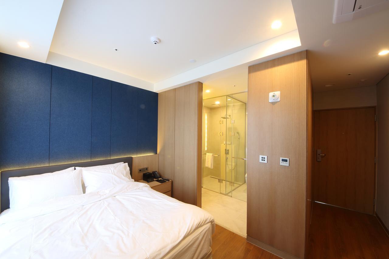 Benikea The H Hotel Hwaseong Екстериор снимка