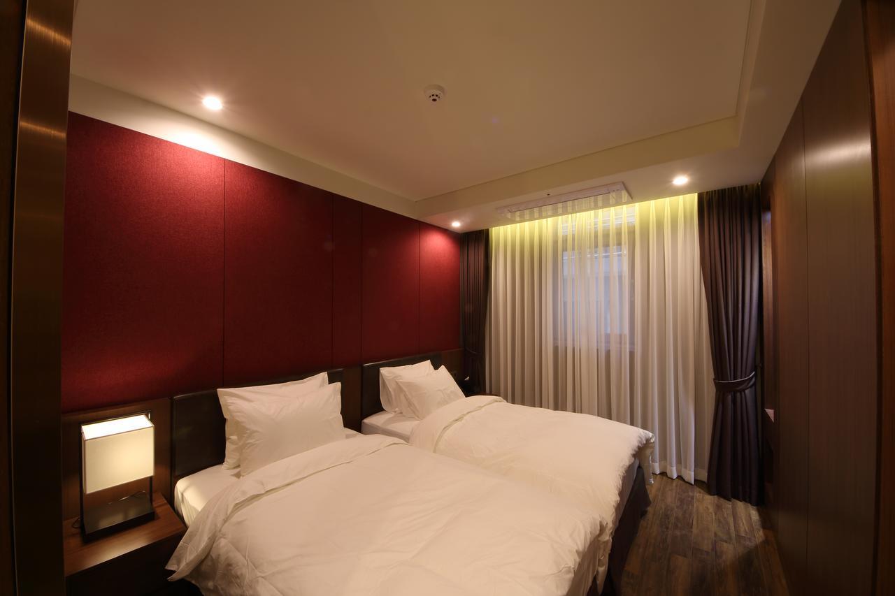 Benikea The H Hotel Hwaseong Стая снимка